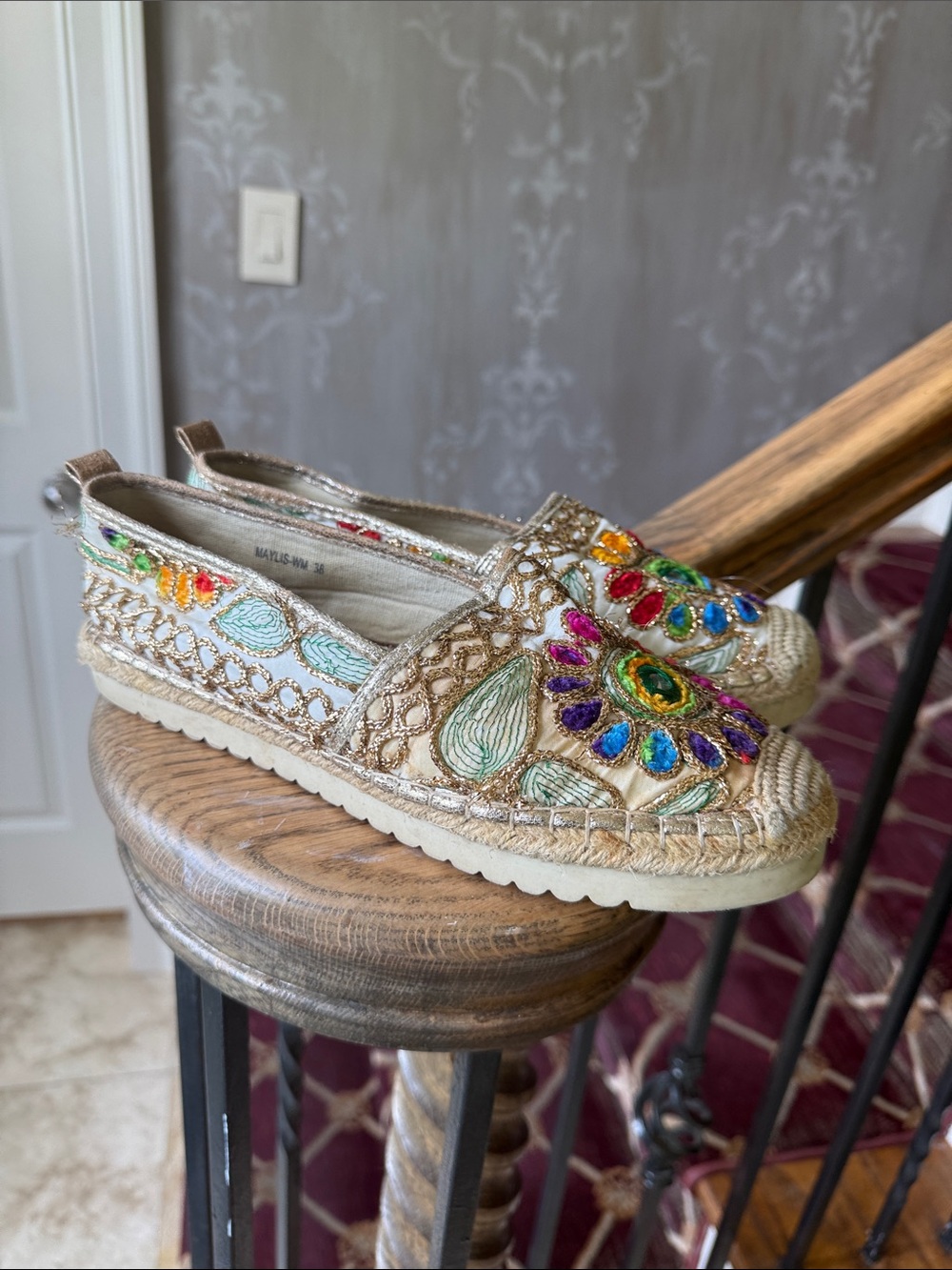 JEWELED ladies slip on espadrilles EURO 38. US 8. Preowned good condition. - Picture 2 of 9